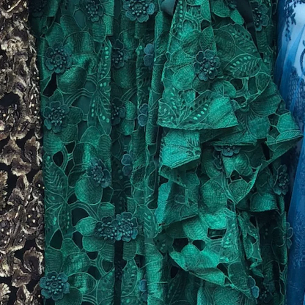Badgley Mischka Gown - Picture 5 of 8